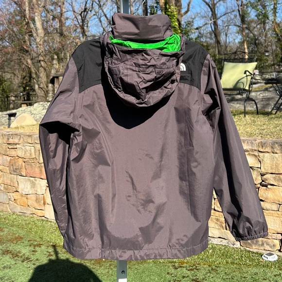 The North Face Boys' Resolve Reflective Jacket - Picture 4 of 14